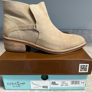 Diba True Women's Beige Suede Ankle Booties